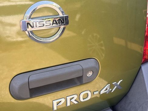 Used 2011 Nissan Xterra PRO-4X w/ Pro-4x Leather Pkg AWD/4WD image 25