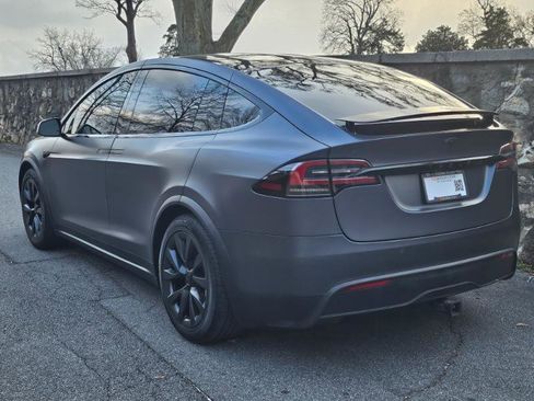 Used 2022 Tesla Model X image 12