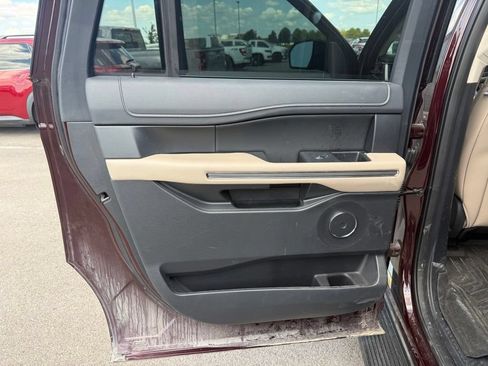 Used 2024 Ford Expedition Max XLT AWD/4WD image 9