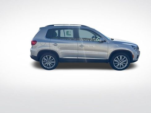Used 2013 Volkswagen Tiguan SE AWD/4WD image 6