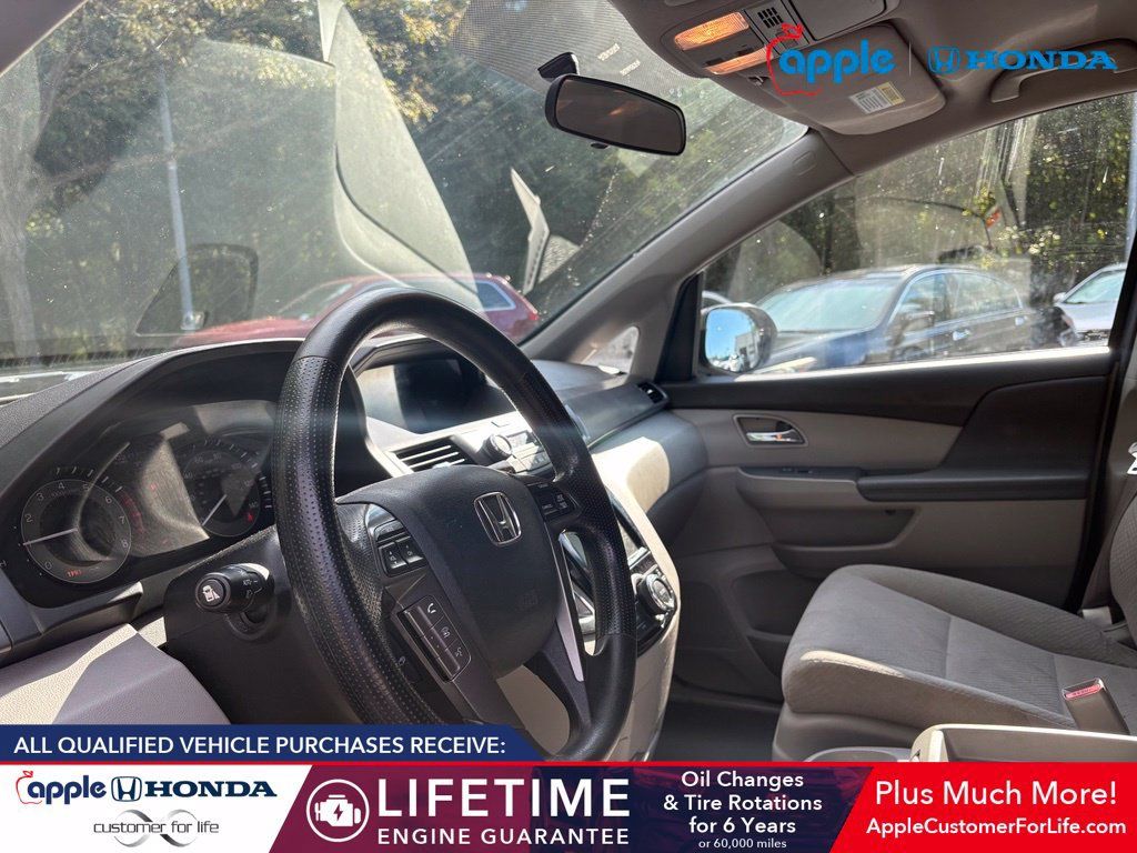 Used 2014 Honda Odyssey EX image 7