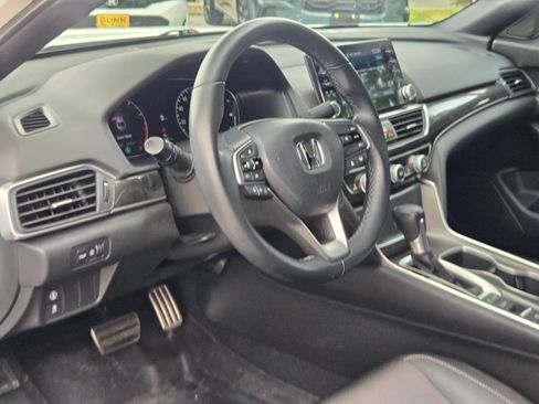 Used 2021 Honda Accord Sport image 12