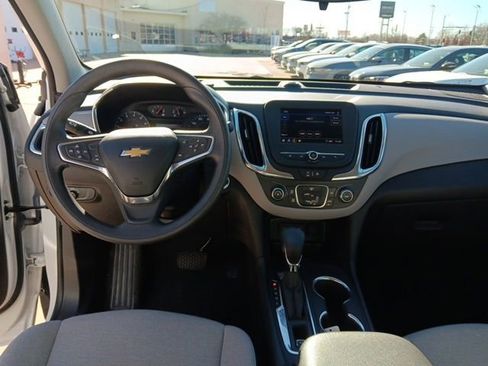 Used 2024 Chevrolet Equinox LS image 25