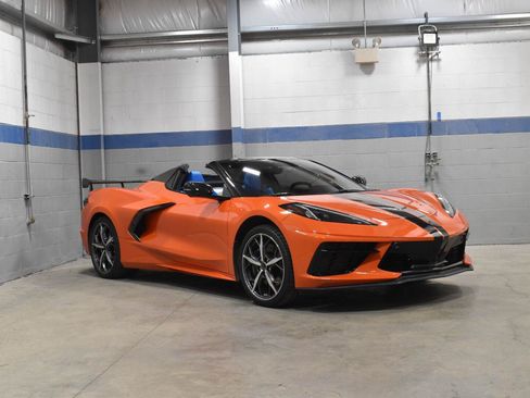 Used 2021 Chevrolet Corvette Stingray Premium Conv w/ Z51 Performance Package RWD image 29