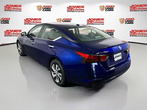 Used 2019 Nissan Altima 2.5 S FWD image 2