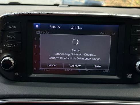 Used 2019 Hyundai Santa Fe SE image 24