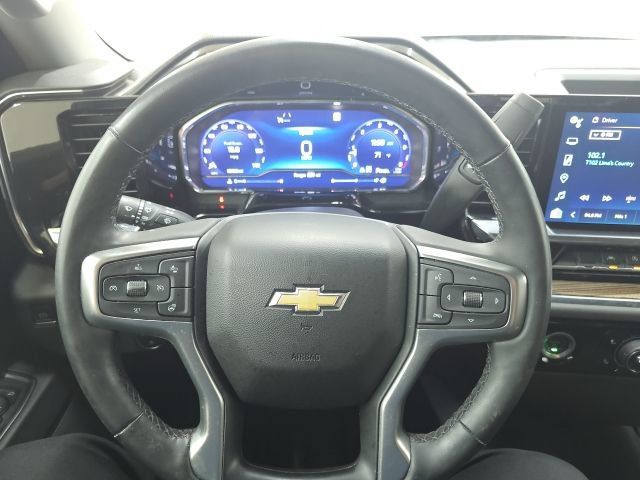 Used 2023 Chevrolet Silverado 1500 LT AWD/4WD image 7