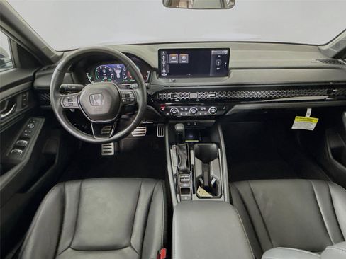 Used 2025 Honda Accord Sport image 30