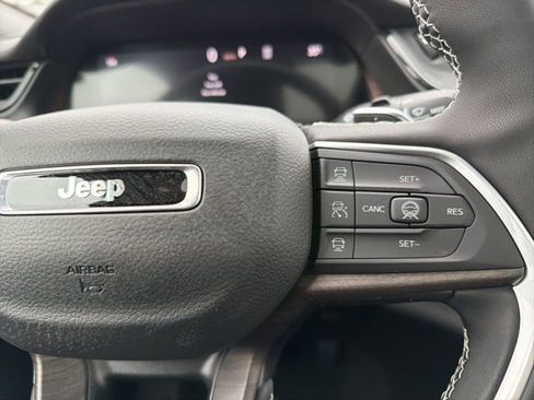 New 2026 Jeep Grand Cherokee Limited w/ Limited Altitude Package AWD/4WD image 25