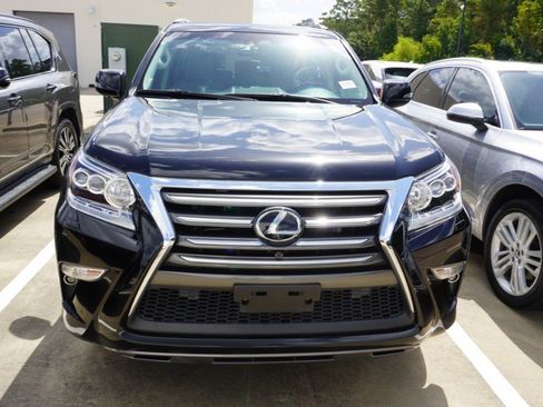 Used 2018 Lexus GX 460 Luxury AWD/4WD image 2