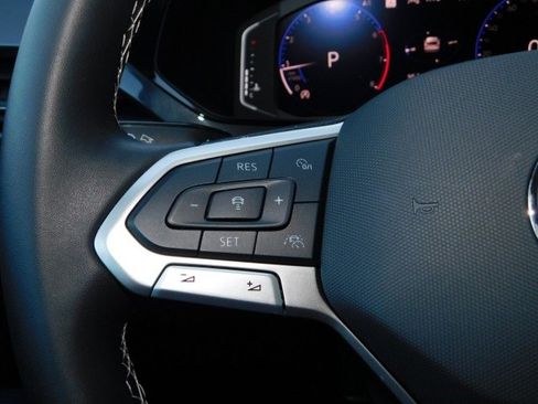 Used 2024 Volkswagen Taos SEL image 27