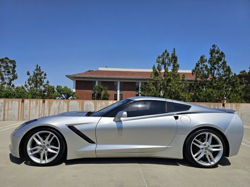 Used 2015 Chevrolet Corvette w/ Z51 Performance Package w/ 3LT Preferred Equipment Group image 7