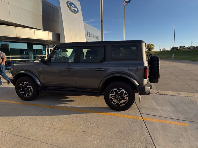 Used 2023 Ford Bronco Outer Banks AWD/4WD image 6