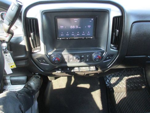 Used 2017 Chevrolet Silverado 1500 LT w/ All Star Edition image 29