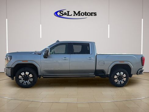 Used 2024 GMC Sierra 2500 Denali w/ Denali Reserve Package AWD/4WD image 5