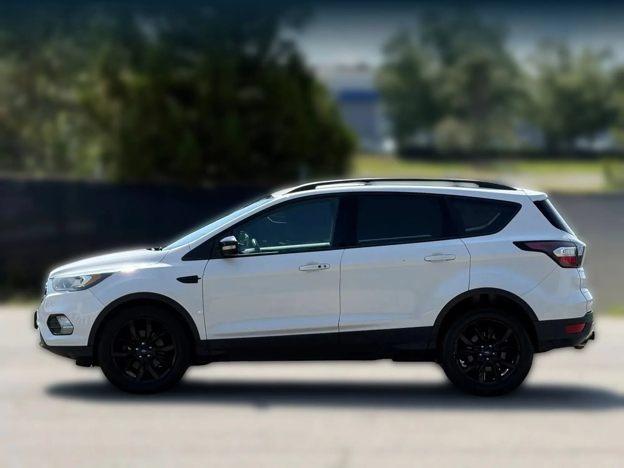 Used 2017 Ford Escape Titanium w/ Canadian Touring Package AWD/4WD image 8