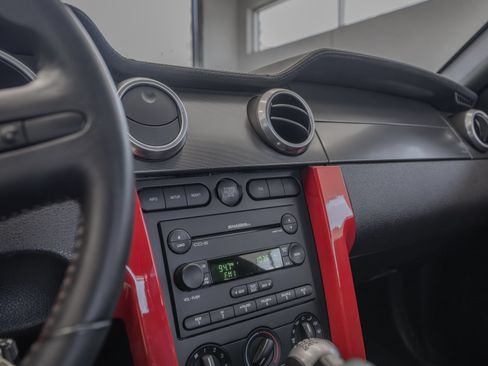 Used 2007 Ford Mustang Shelby GT500 RWD image 32