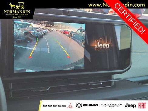 Certified 2025 Jeep Wrangler Unlimited Sahara AWD/4WD image 10