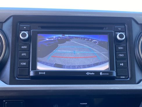 Used 2017 Toyota Tacoma TRD Sport RWD image 12