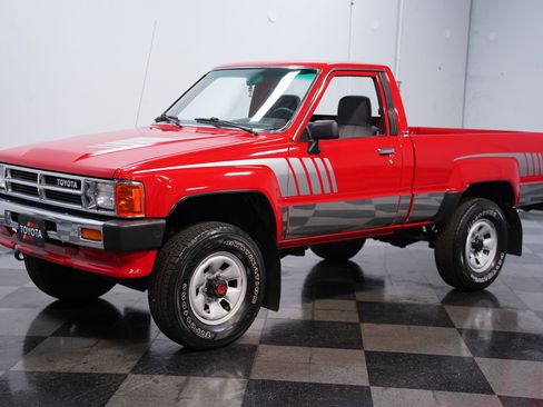 Used 1988 Toyota Pickup 4x4 Regular Cab image 7