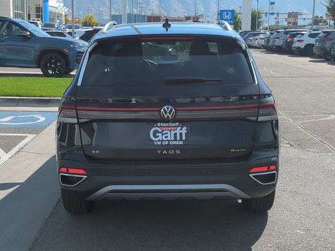 New 2025 Volkswagen Taos SE image 7