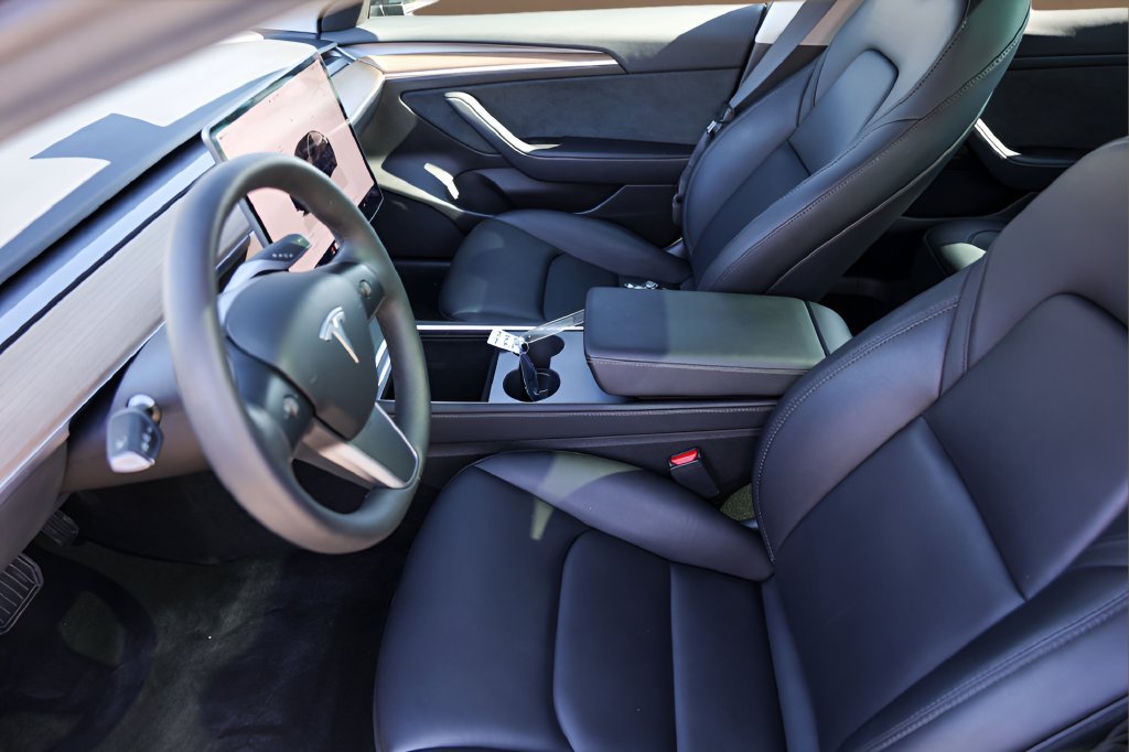 Used 2023 Tesla Model 3 Standard Range RWD image 9