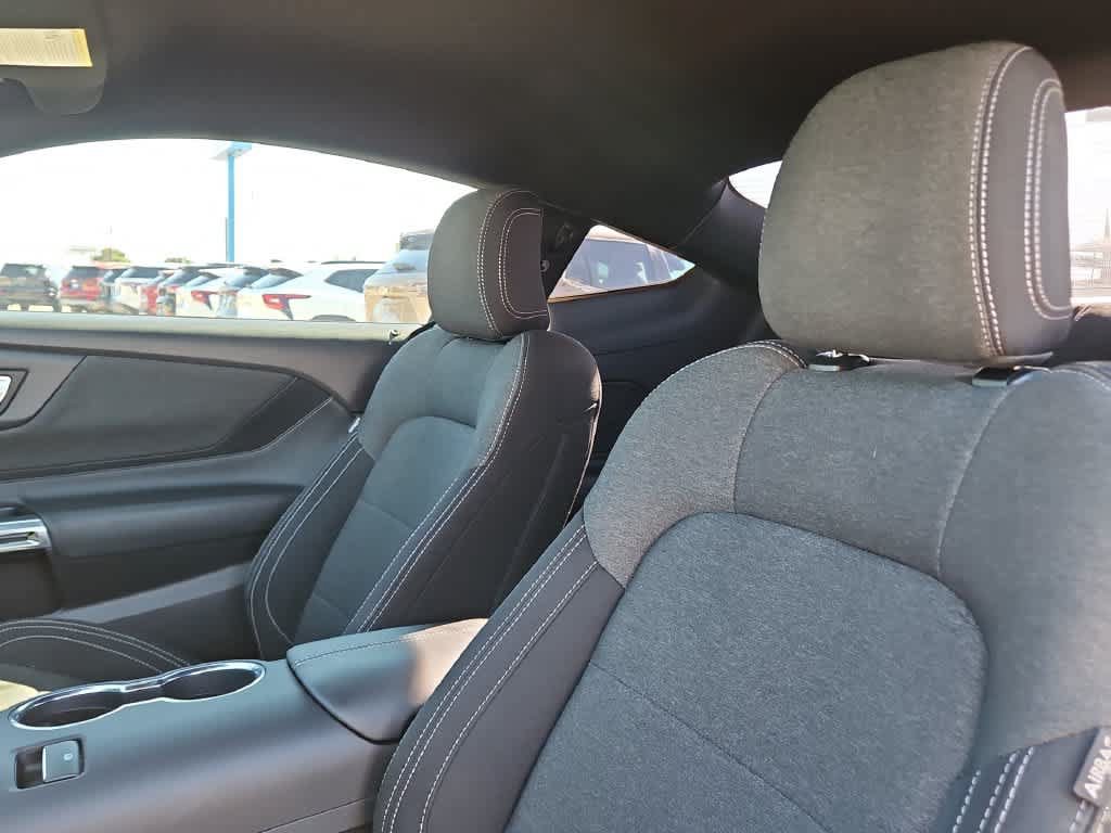 Used 2025 Ford Mustang Coupe RWD image 23