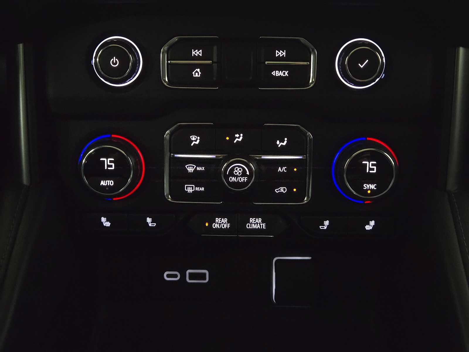 Used 2021 Chevrolet Tahoe LT AWD/4WD image 35