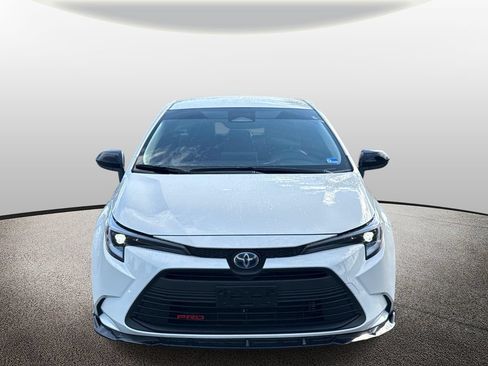 Used 2025 Toyota Corolla LE w/ LE Premium Package FWD image 6