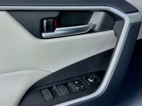 Used 2024 Toyota RAV4 XLE image 19