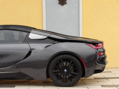 Used 2019 BMW i8 Roadster image 27