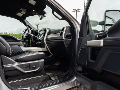 Certified 2022 Ford F250 Lariat w/ Chrome Package AWD/4WD image 10