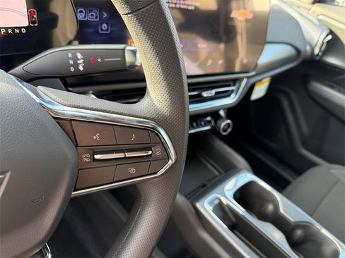 New 2026 Chevrolet Equinox EV LT w/ Midnight Package image 21