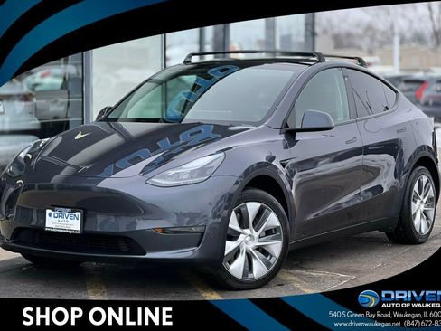 Used 2023 Tesla Model Y Long Range image 1