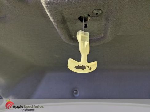 Used 2015 Ford Focus SE w/ SE Cold Weather Package FWD image 10