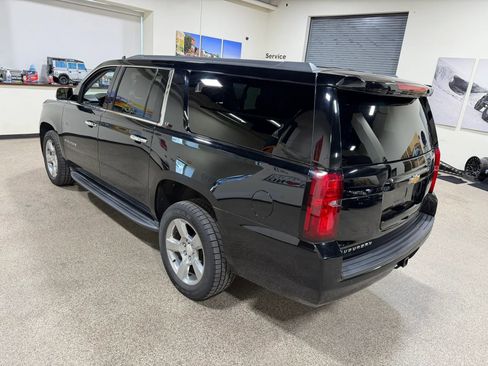 Used 2018 Chevrolet Suburban LT AWD/4WD image 17