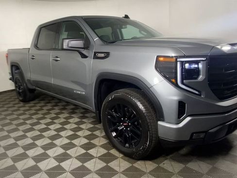 Used 2025 GMC Sierra 1500 Elevation image 4