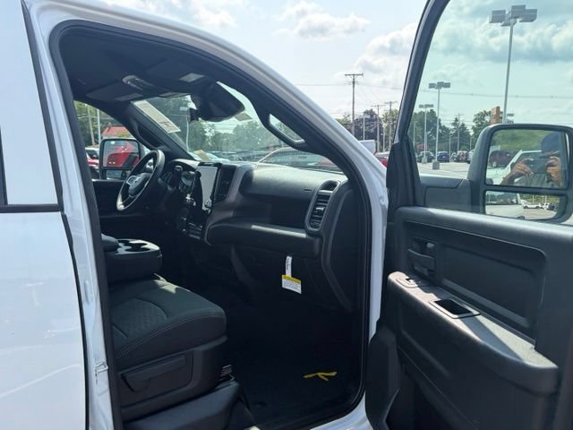 New 2026 RAM 3500 Tradesman AWD/4WD image 25
