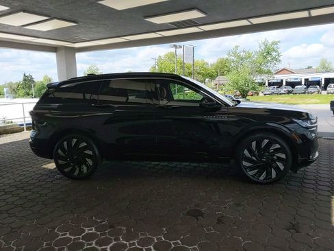 Certified 2025 Lincoln Nautilus Black Label w/ Jet Appearance Package AWD/4WD image 5