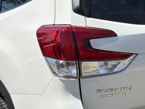 Used 2019 Subaru Forester Premium AWD/4WD image 33