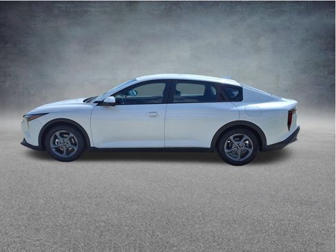 Used 2025 Kia K4 FWD image 5