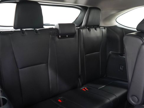 Used 2024 Toyota Highlander Limited AWD/4WD image 12
