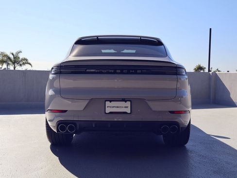 New 2026 Porsche Cayenne Coupe image 10