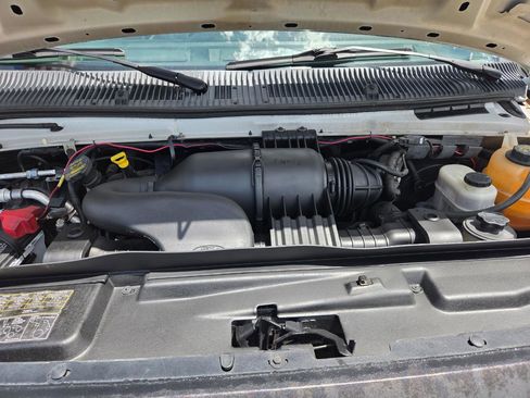 Used 2011 Ford E-250 and Econoline 250 RWD image 25