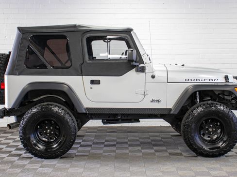 Used 2003 Jeep Wrangler Rubicon image 2