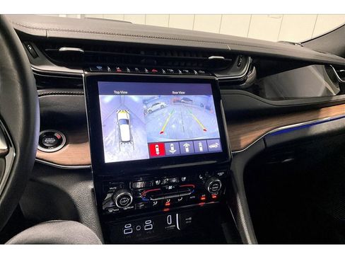 Used 2024 Jeep Grand Cherokee Summit w/ Luxury Tech Group V image 22