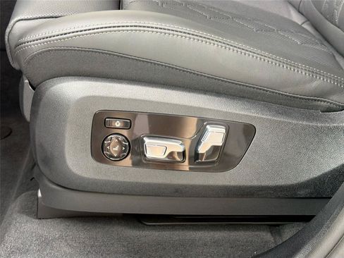 New 2026 BMW X5 M60i AWD/4WD image 18