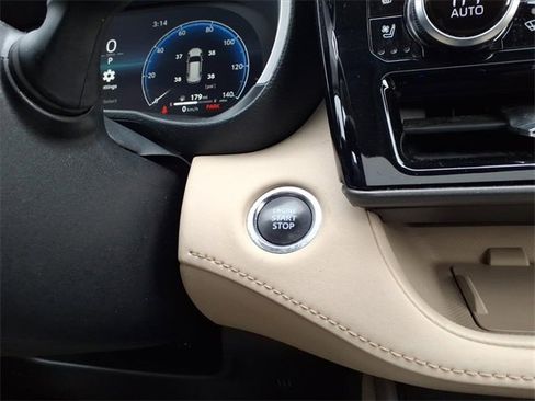 Used 2023 Toyota Highlander Limited image 27