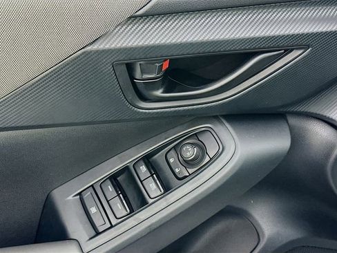 Used 2024 Subaru Crosstrek 2.0i Premium image 18