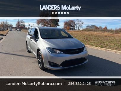 Used 2020 Chrysler Pacifica Touring w/ S Appearance Package